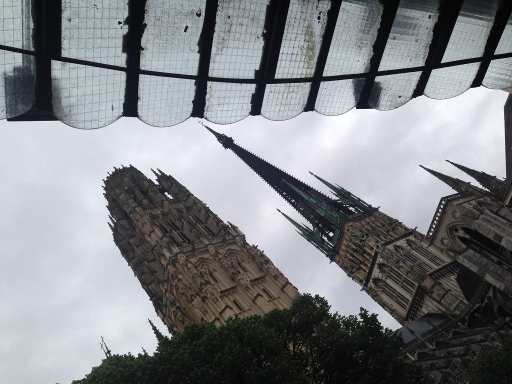 Chercher l'angle pour photographier la cathédrale de Rouen
