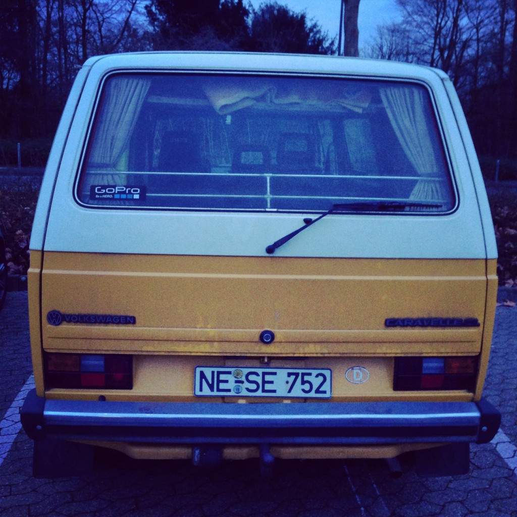 Van Volkswagen bicolore à Dusseldorf