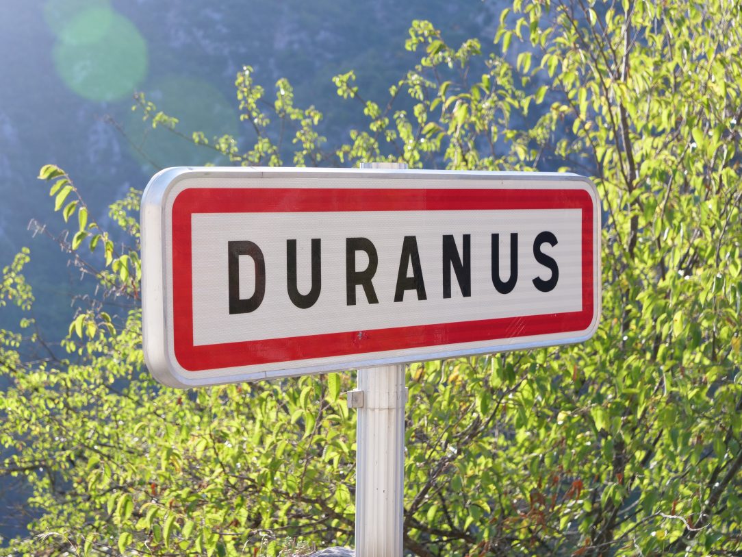 La ville de Duranus dans le département des Alpes Maritimes