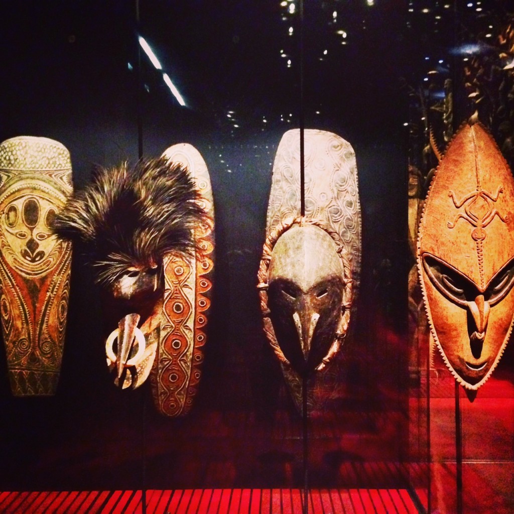 Masques de guerriers de Mélanésie