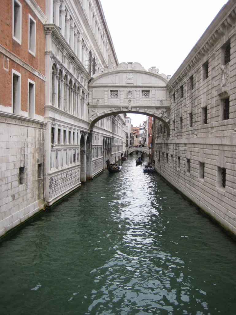 56. Le pont des soupirs, Venise