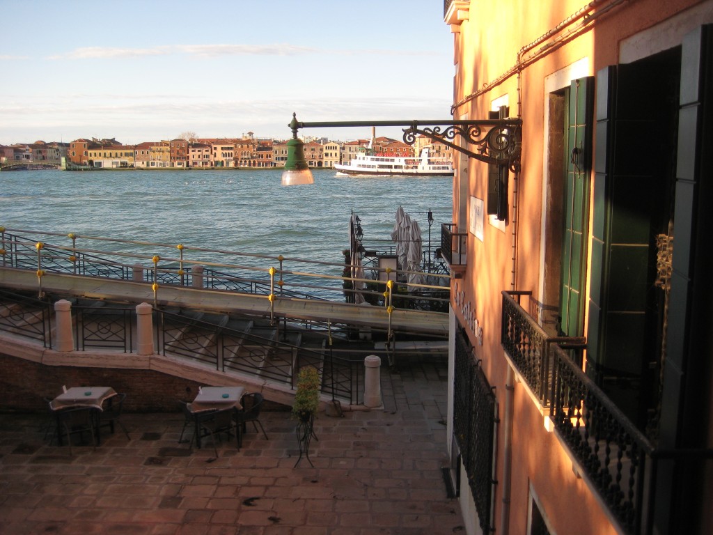 58. Sur les bords du Canal à Venise