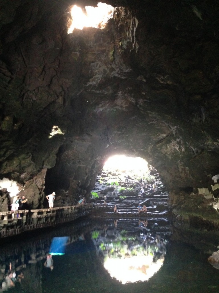 Un lac dans une grotte à Jameos del Agua, Lanzarote