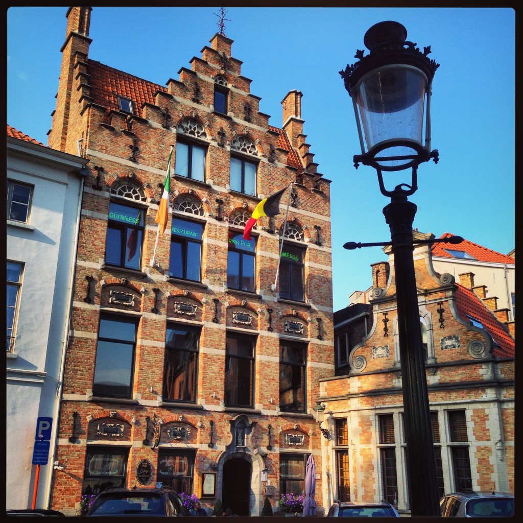 Bruges une ville qui rayonne sous le soleil