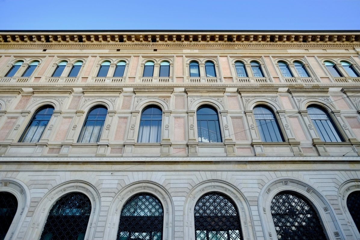 Une belle façade à Bologne