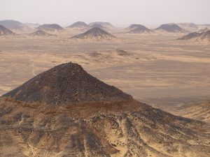 Baharya en Egypte, le désert noir