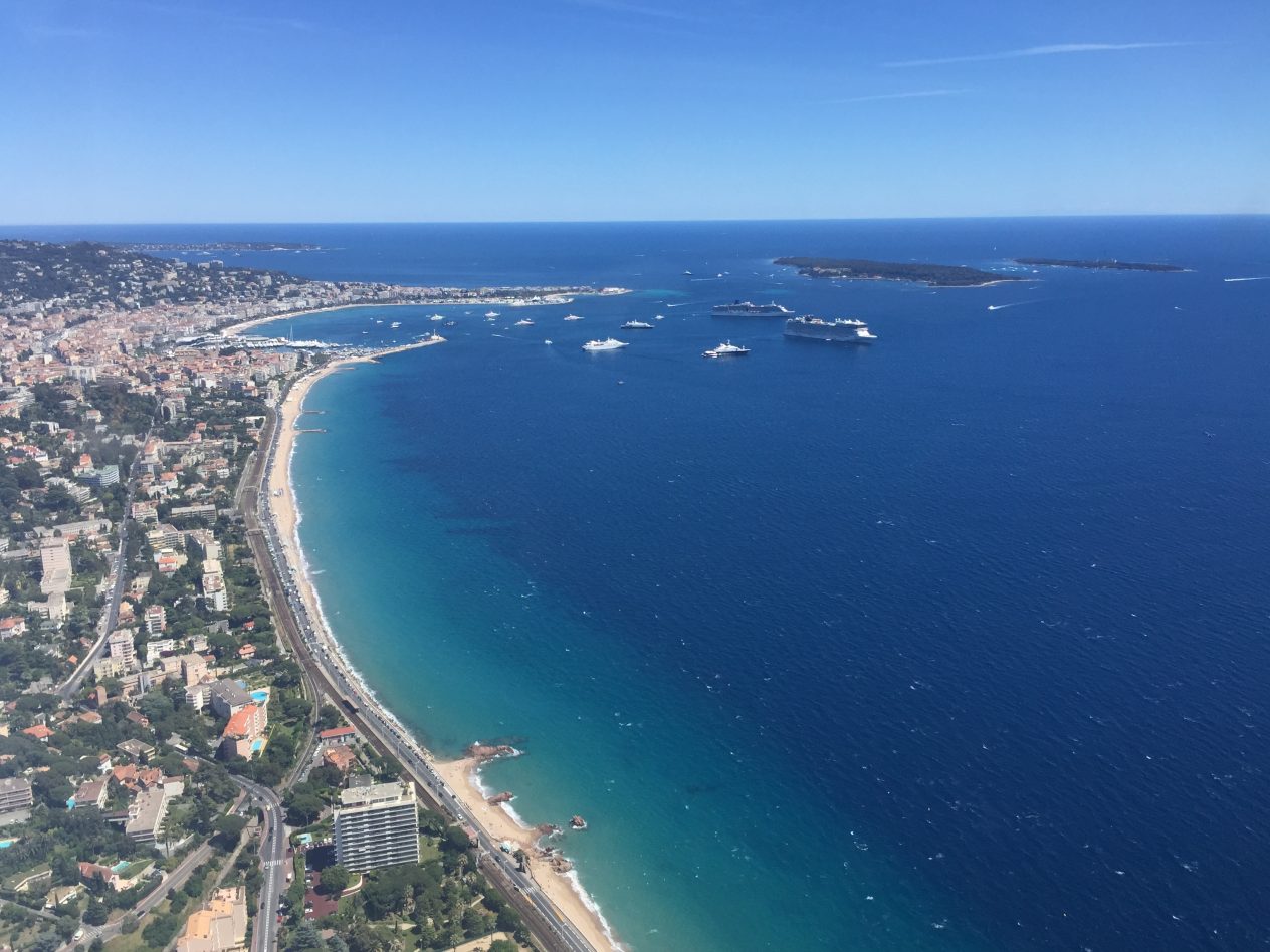 La ville de Cannes vue du ciel