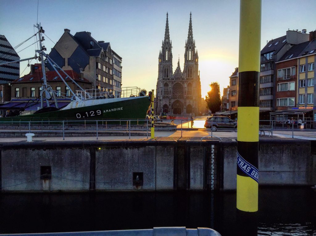 Coucher de soleil sur la ville d'Ostende