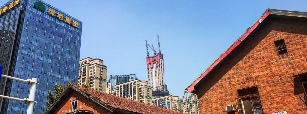 Une nouvelle tour géante émerge dans la ville de Wuhan