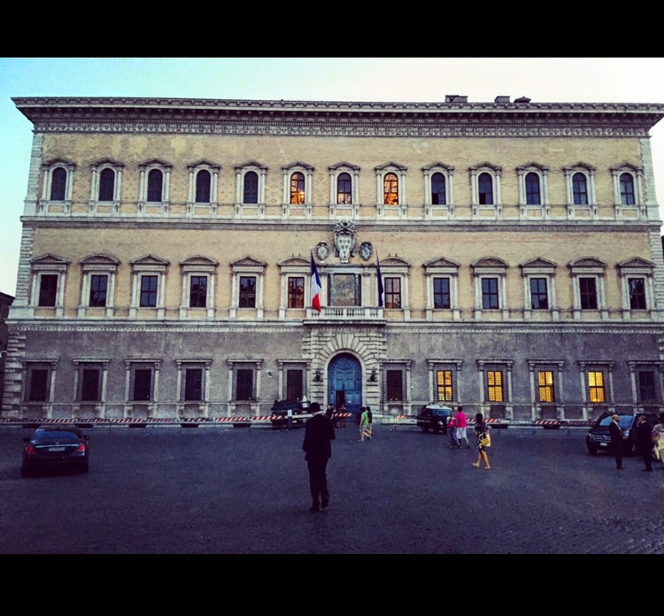 Le palais Farnèse, Rome fait son cinéma 