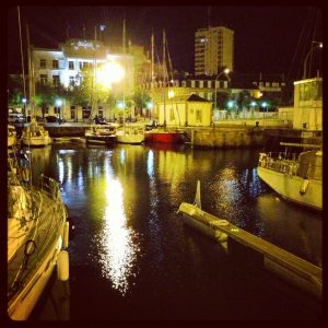 Le port de Lorient la nuit