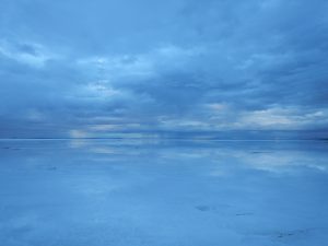 Le Salar d'Uyuni à l'aube