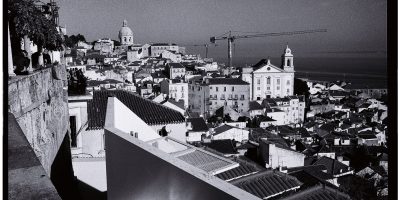 Vue imprenable sur les vieux quartiers de Lisbonne et le Tage