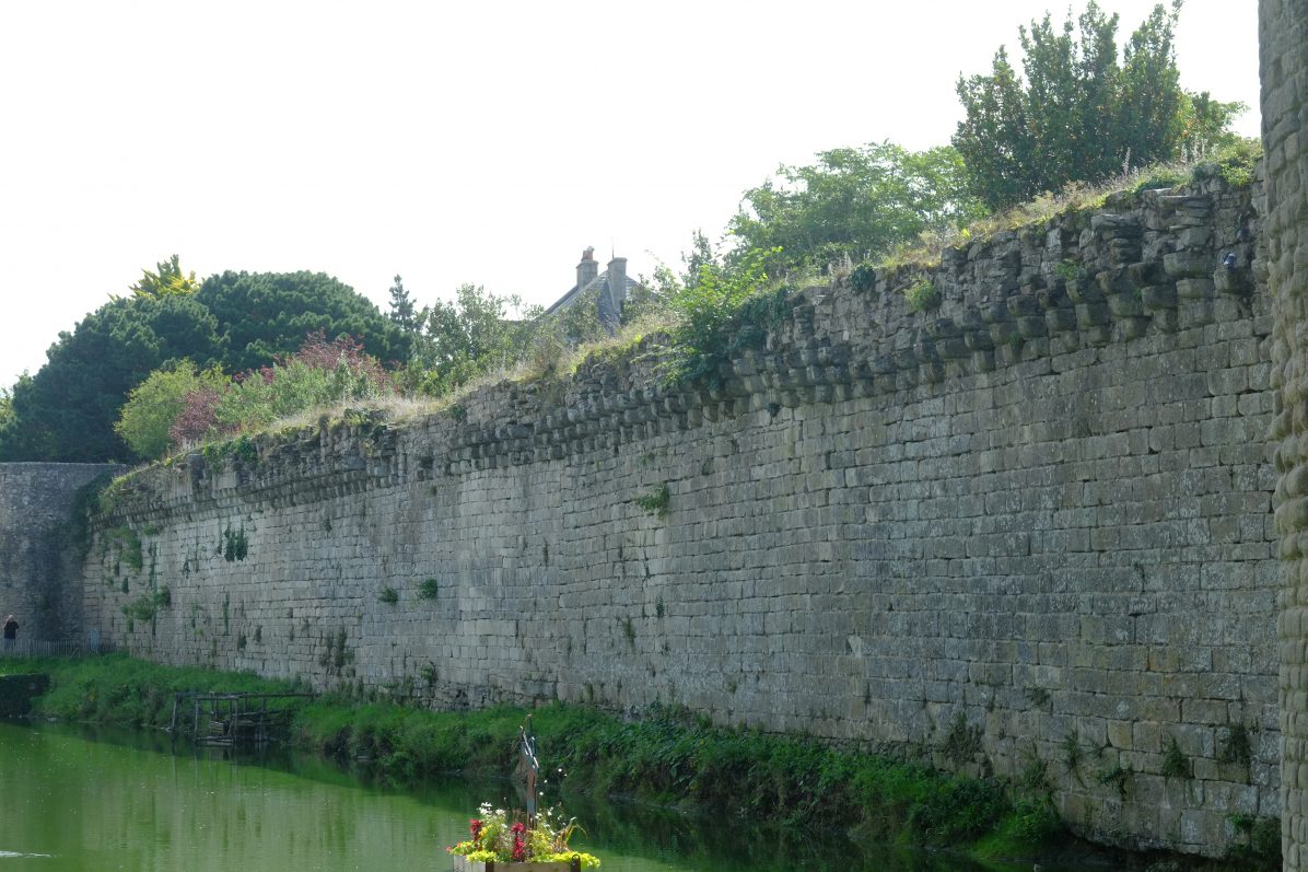 Le mur d'enceinte de la ville fortifiée de Guérande
