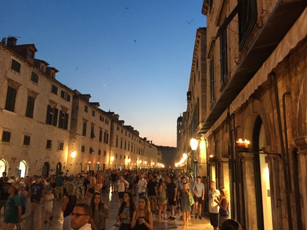 Dubrovnik au crépuscule une sensation indescriptible. Croatie