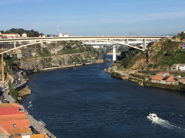 Le pont infante dom Henrique à Porto