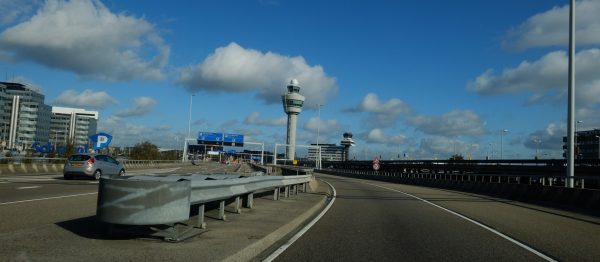 L'aéroport d'Amsterdam Schiphol, l'un des plus grands aéroports d'Europe