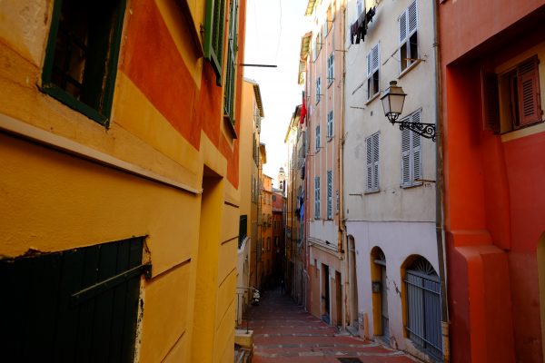 Les ruelles colorées du vieux Nice