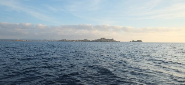 Les îles Lavezzi, de gros cailloux juste posés sur l'eau