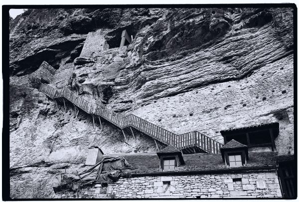 La Roque Gageac un village construit à flanc de falaise dans le Périgord