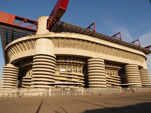 Le grand stade de San Siro à Milan