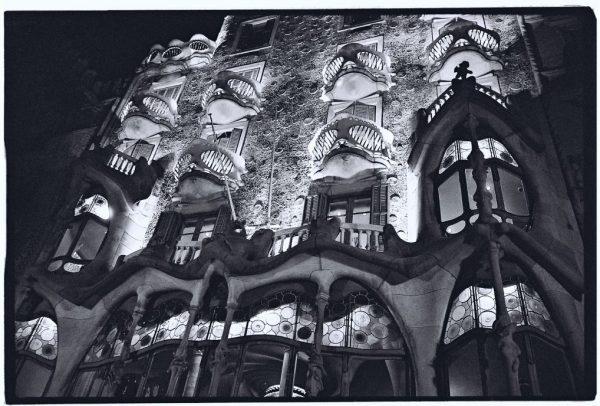 La Casa Batllo, Escale de nuit à Barcelone
