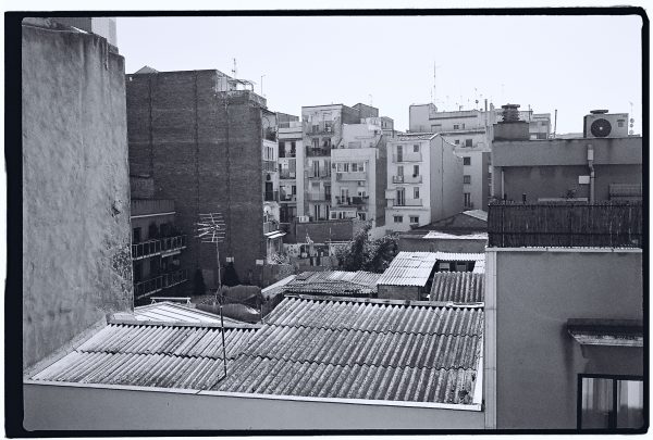 Vue sur les toits de Barcelone dans le quartier de Montjuïc