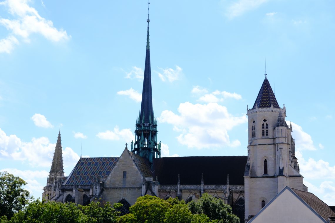 La cathédrale Sainte-Bénigne dans le nord du centre ville de Dijon