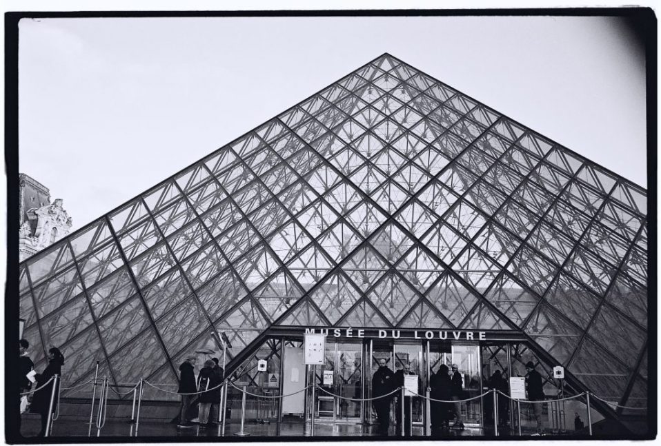 L'entrée du célèbre Musée du Louvre