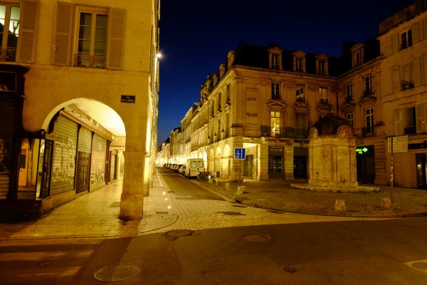 La Rochelle, la nuit à la découverte de la ville