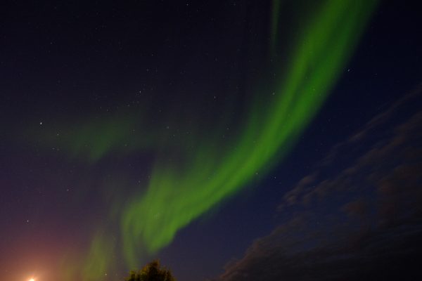 Une splendide aurore boréale qui illumine le ciel à Alta en Norvège