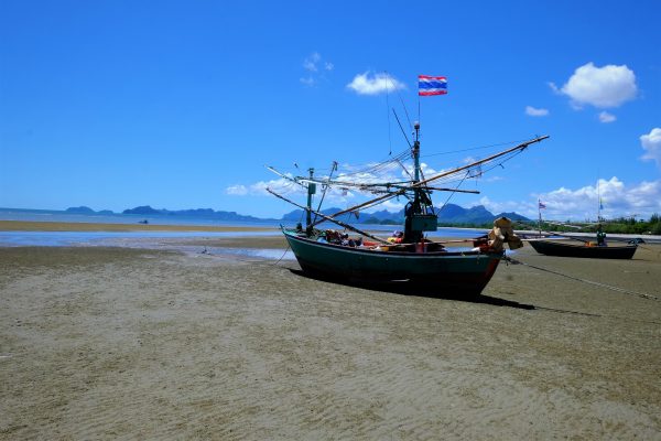 Un bateau de pêcheur thaïlandais