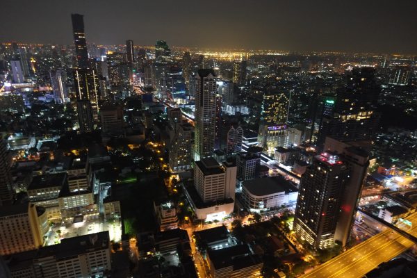 Une vue panoramique et imprenable depuis l'hôtel Lebua à Bangkok