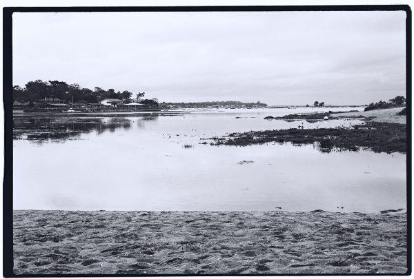 Une photo en argentique et en noir et blanc du Cap Ferret