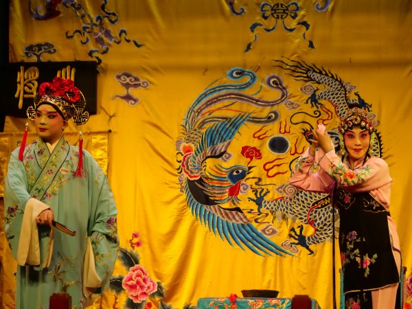 Un style marquant et unique, c'est l'opéra de Pékin