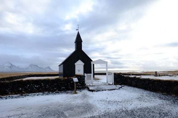 Une petite église islandaise