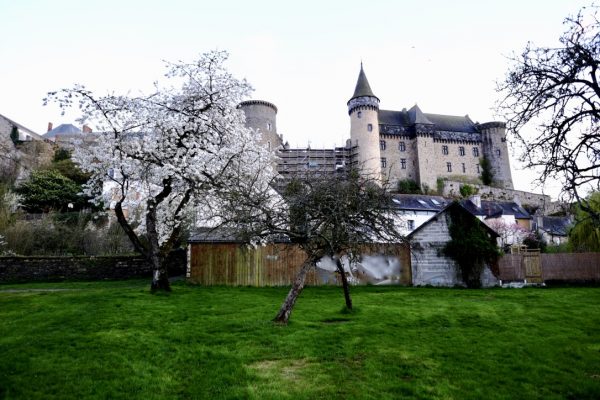 Vitré, la Vilaine et son château fort