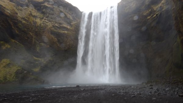 Skogafoss, l'une des cascades les plus visitées d'Islande 