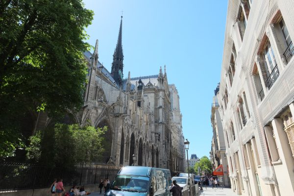 Notre Dame de Paris sur l'île de la Cité