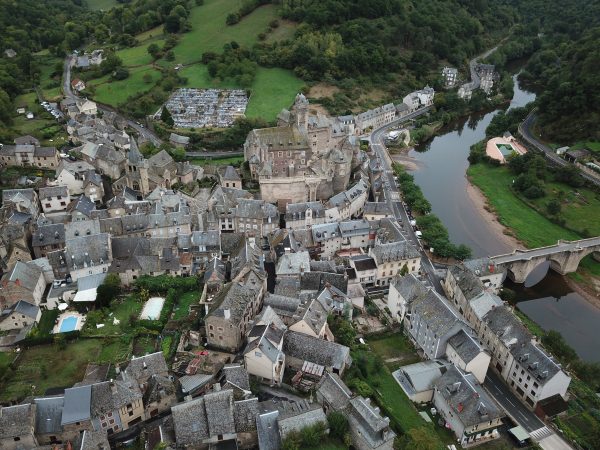 In Aveyron department, the small town of Estaing
