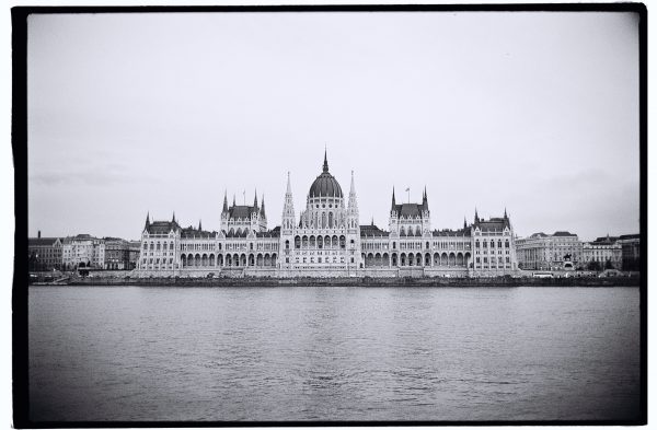 Le Danube et le parlement à Budapest