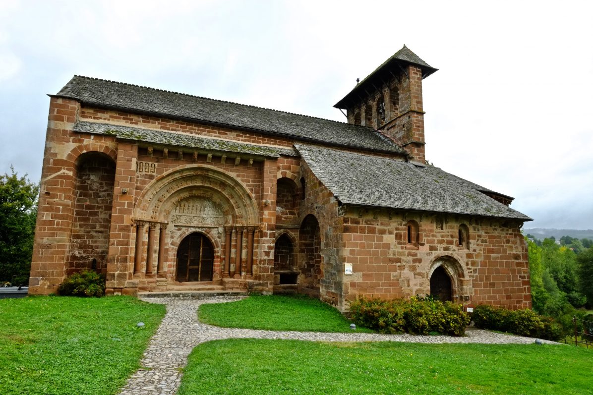 La jolie église romane d'Espalion