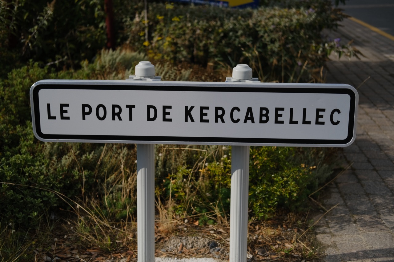 Impossible de rater le port de Kercabellec à deux pas de Mesquer et de Quimiac