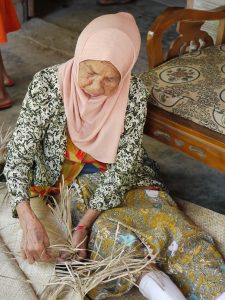 Le travail artisanal sur l'île de Java, photo Sokha Keo