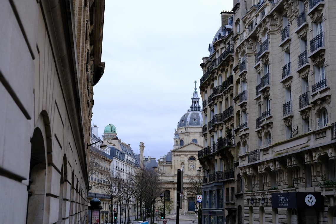 La Sorbonne et son observatoire vue depuis la rue de Vaugirard dans le 6 ème