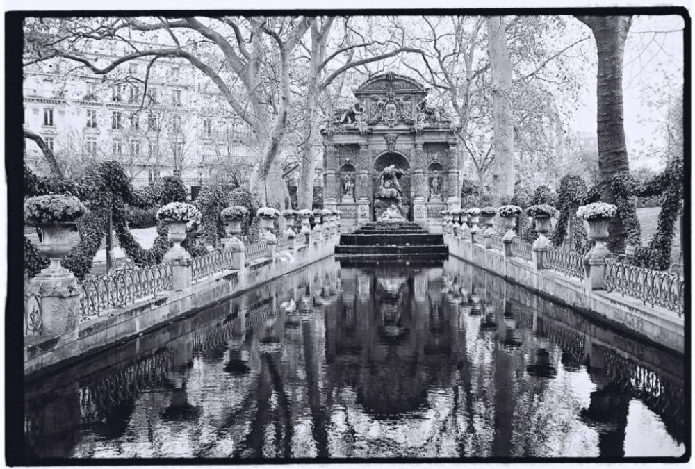 La fontaine de Médicis dans les jardins du Luxembourg à Paris