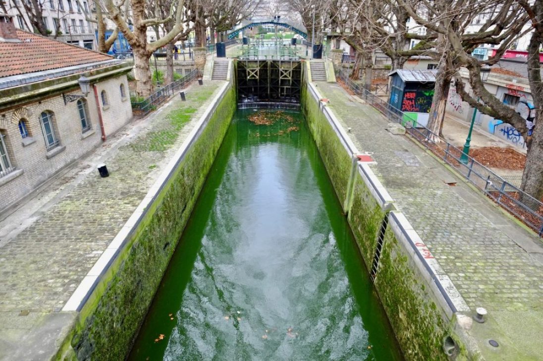Le canal Saint-Martin un point de passage incontournable dans le 10 ème arrondissement de Paris