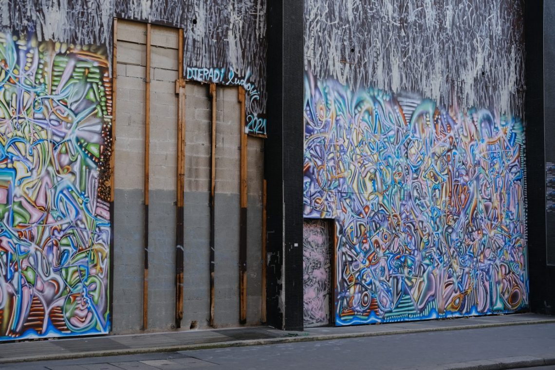 Une fresque temporaire rue Jules César
