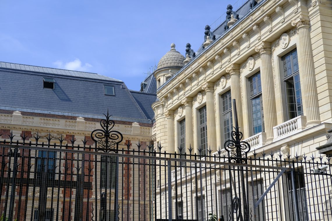 La façade de la Bibliothèque Nationale, site Richelieu Louvois