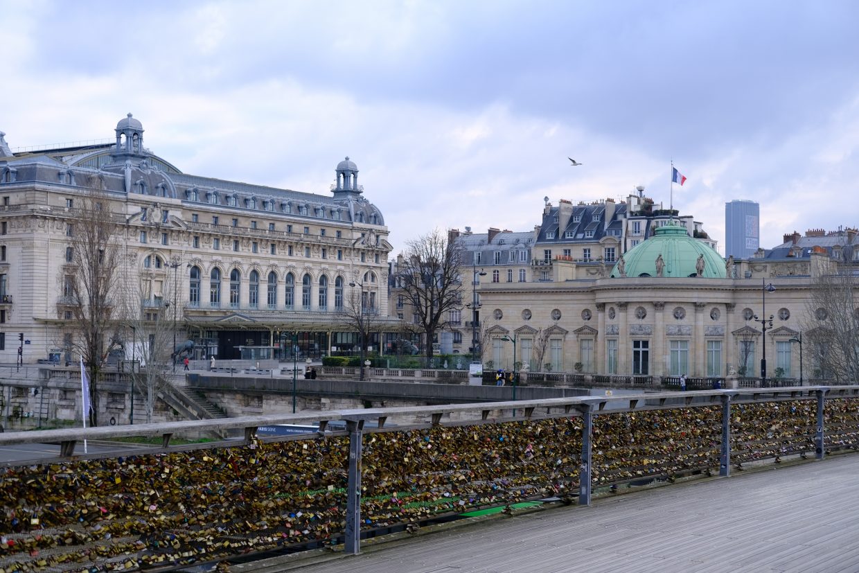 Le musée d'Orsay depuis la passerelle Solférino